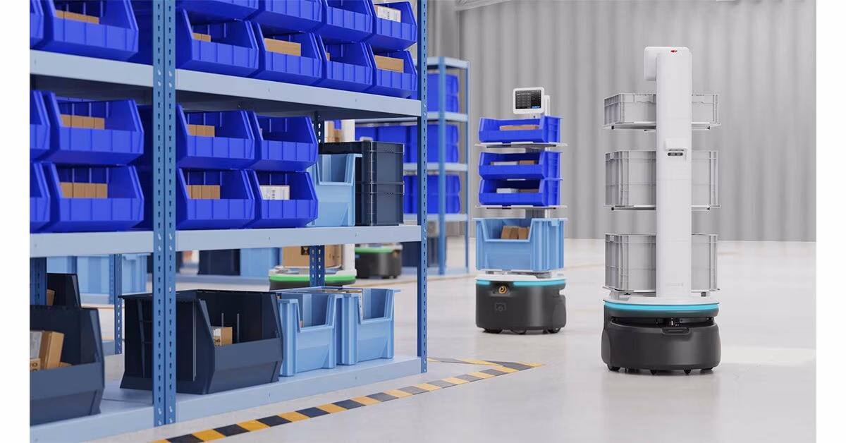 Bear Robotics - Carti 100 moving through a parts crib
